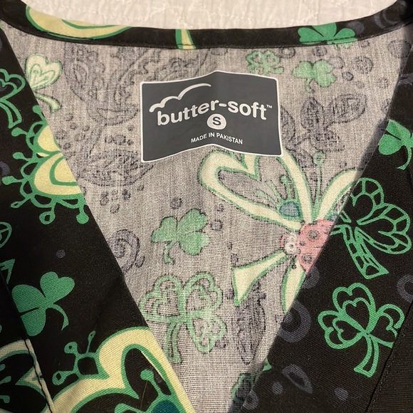 Scrub tops SOLD ALL - Picture 2 of 4